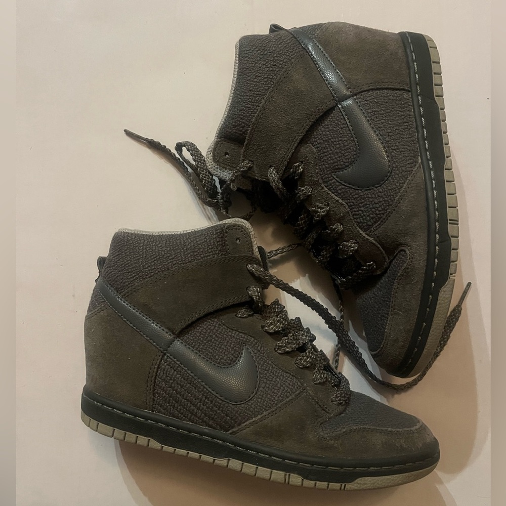 NIKE DUNK SKY HI hidden wedge Like
New